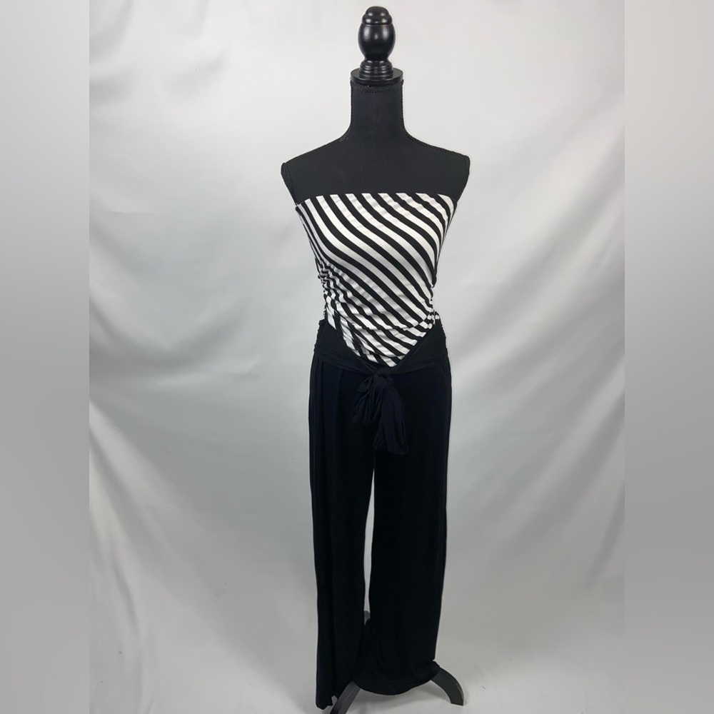 Jumpsuit Chic Black and White Striped Strapless